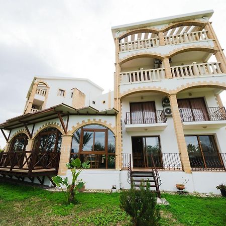 Topset Hotel Agios Georgios  Dış mekan fotoğraf