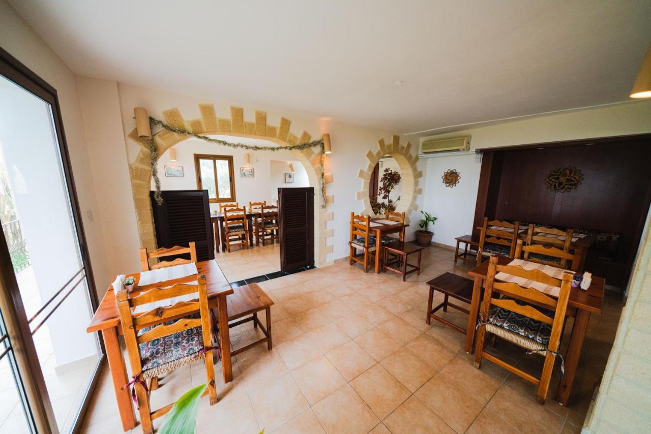 Topset Hotel Agios Georgios  Dış mekan fotoğraf