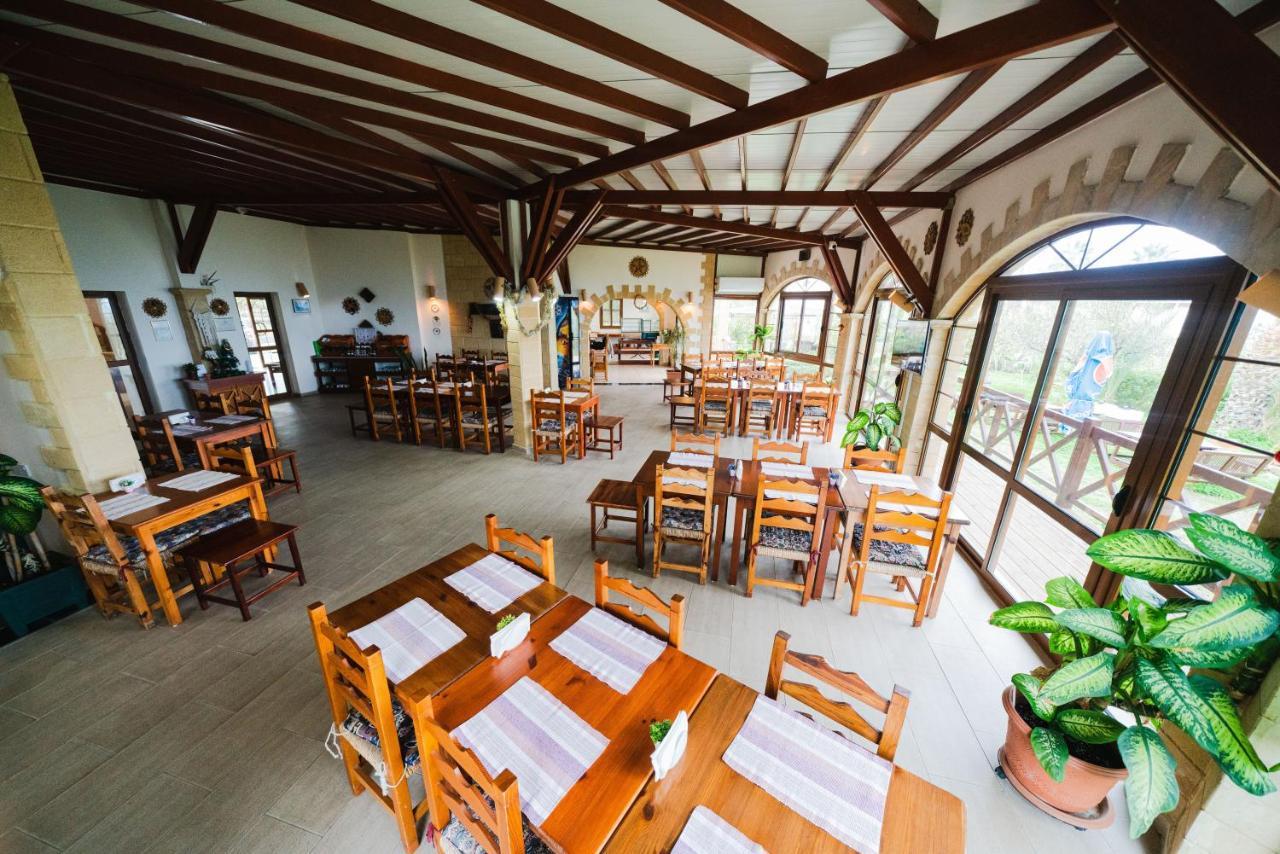 Topset Hotel Agios Georgios  Dış mekan fotoğraf