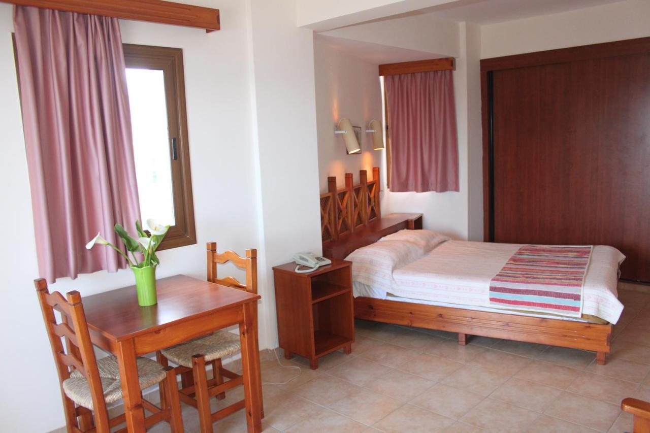 Topset Hotel Agios Georgios  Dış mekan fotoğraf