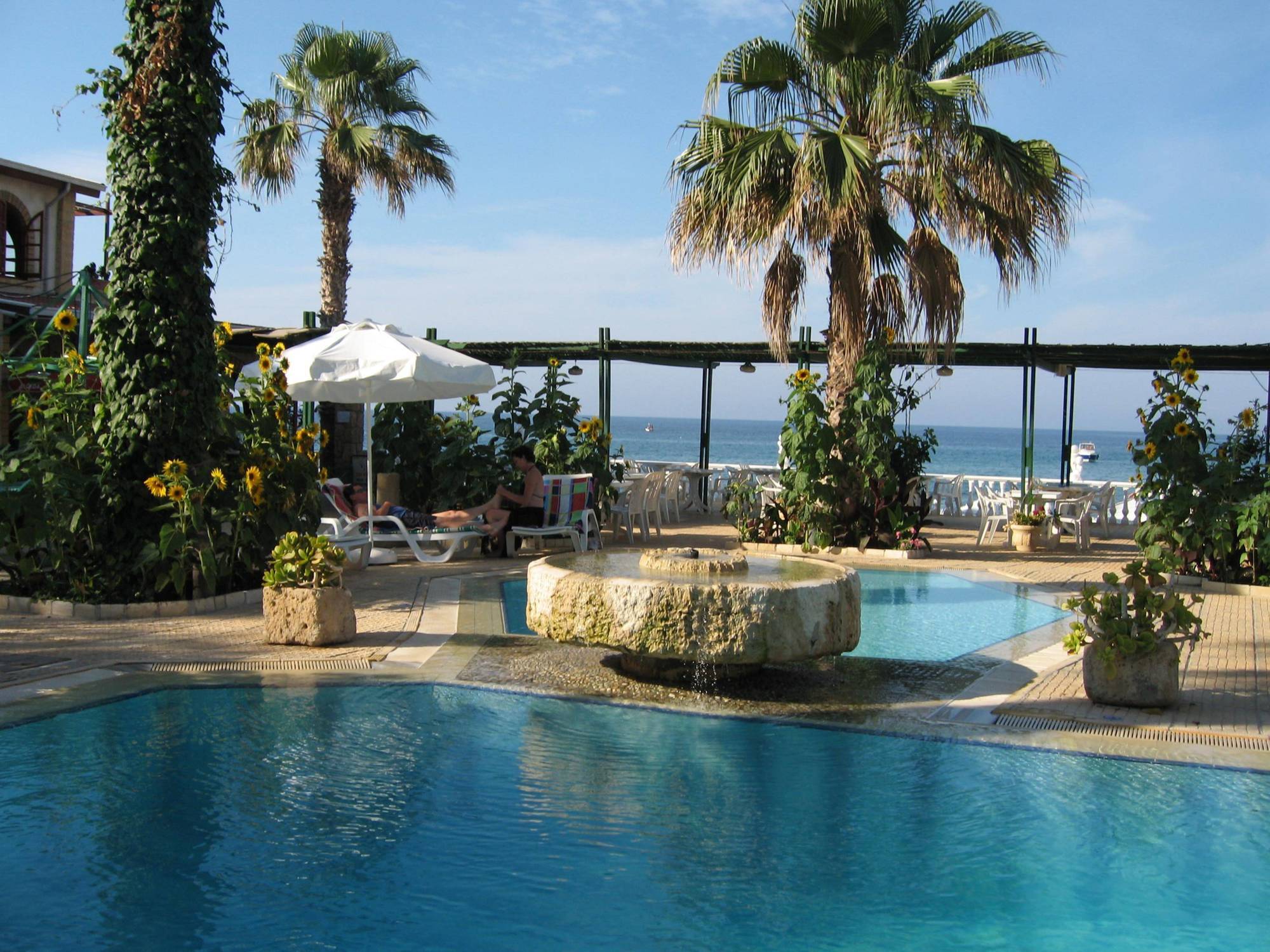 Topset Hotel Agios Georgios  Dış mekan fotoğraf